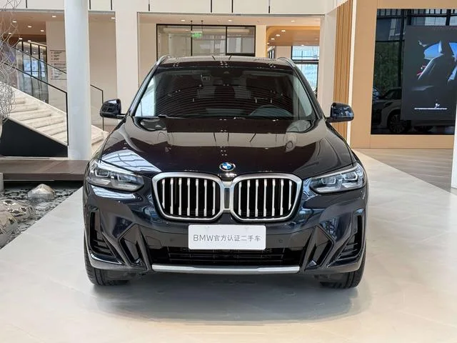 BMW X3 2022 Модификация xDrive25i M Спортивный костюм интерьер фото 13 BMW X3 2022 Модификация xDrive25i M Спортивный костюм интерьер фото 13
