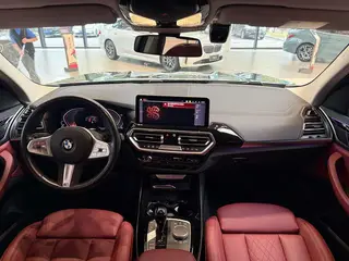 BMW X3 2022 Модификация xDrive25i M Спортивный костюм интерьер фото 14 BMW X3 2022 Модификация xDrive25i M Спортивный костюм интерьер фото 14
