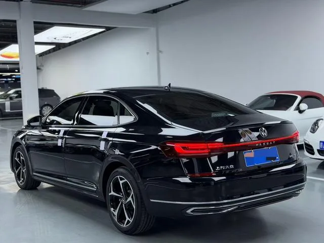 Volkswagen Passat 2025 outstanding 380TSI Star Dragon Edition interior photo 9 Volkswagen Passat 2025 outstanding 380TSI Star Dragon Edition interior photo 9