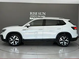 Volkswagen Tayron 2023 300TSI Двухприводный люкс Plus Расширенная версия экстерьер фото 3 Volkswagen Tayron 2023 300TSI Двухприводный люкс Plus Расширенная версия экстерьер фото 3