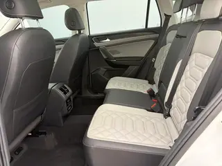 Volkswagen Tayron 2023 300TSI Двухприводный люкс Plus Расширенная версия экстерьер фото 7 Volkswagen Tayron 2023 300TSI Двухприводный люкс Plus Расширенная версия экстерьер фото 7