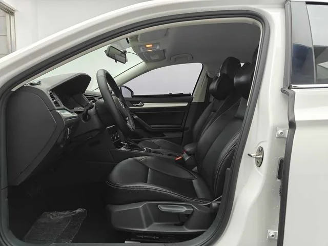 Volkswagen Lamando 2021 230TSI DSG Fashion Edition interior photo 9 Volkswagen Lamando 2021 230TSI DSG Fashion Edition interior photo 9