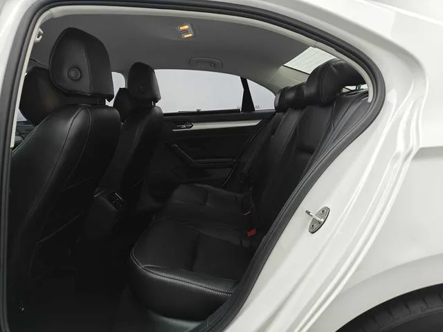 Volkswagen Lamando 2021 230TSI DSG Fashion Edition interior photo 11 Volkswagen Lamando 2021 230TSI DSG Fashion Edition interior photo 11