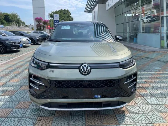 Volkswagen Tayron 2025 Tayron L 380TSI Lujo con tracción en las cuatro ruedas Easy Bolsa exterior foto 2 Volkswagen Tayron 2025 Tayron L 380TSI Lujo con tracción en las cuatro ruedas Easy Bolsa exterior foto 2