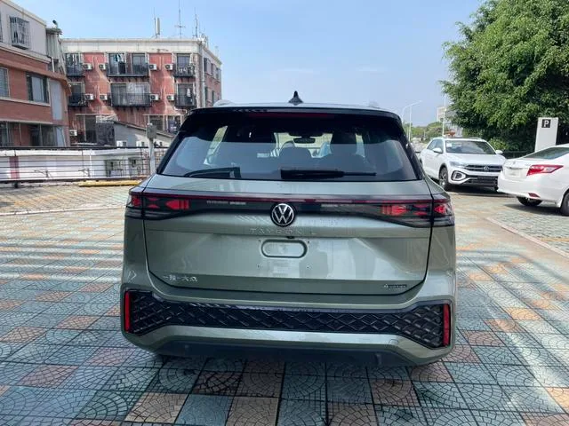 Volkswagen Tayron 2025 Tayron L 380TSI Lujo con tracción en las cuatro ruedas Easy Bolsa interior foto 15 Volkswagen Tayron 2025 Tayron L 380TSI Lujo con tracción en las cuatro ruedas Easy Bolsa interior foto 15