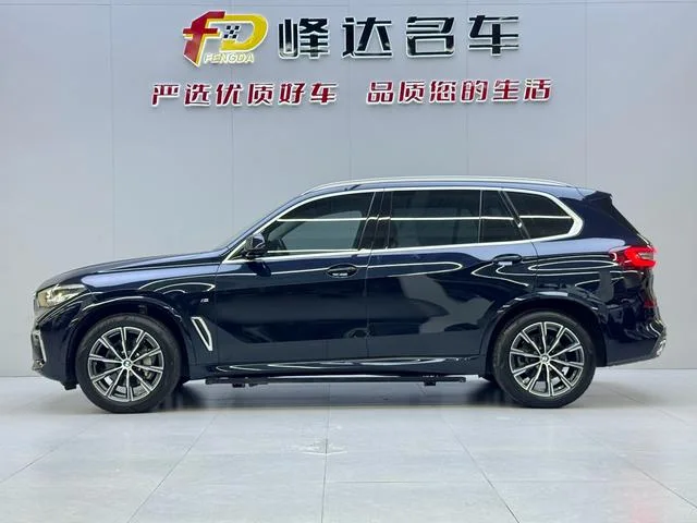 BMW X5 2022 xDrive 30Li M Conjunto deportivo interior foto 13 BMW X5 2022 xDrive 30Li M Conjunto deportivo interior foto 13