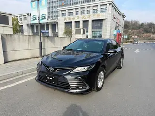 Toyota Camry 2021 2.0G Роскошная версия