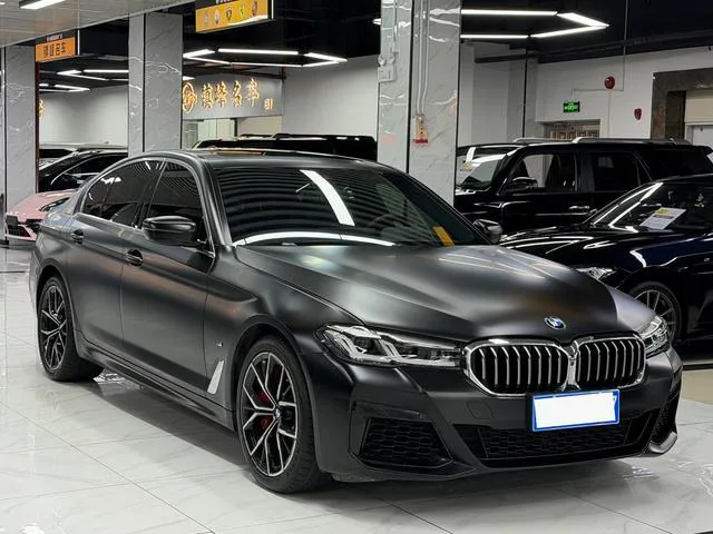 BMW 5 Series 2022 Reforma 540i Edición de moda M Conjunto deportivo exterior foto 3 BMW 5 Series 2022 Reforma 540i Edición de moda M Conjunto deportivo exterior foto 3