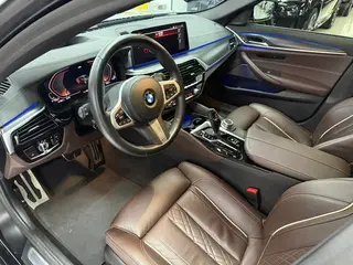 BMW 5 Series 2022 Reforma 540i Edición de moda M Conjunto deportivo exterior foto 5 BMW 5 Series 2022 Reforma 540i Edición de moda M Conjunto deportivo exterior foto 5