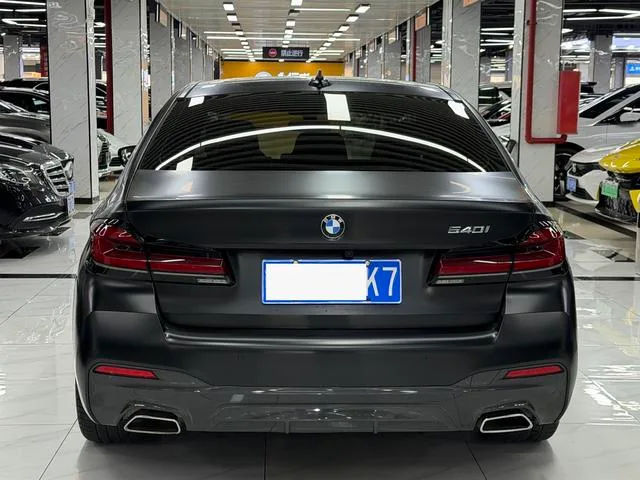BMW 5 Series 2022 Reforma 540i Edición de moda M Conjunto deportivo interior foto 8 BMW 5 Series 2022 Reforma 540i Edición de moda M Conjunto deportivo interior foto 8