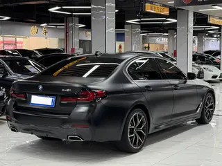 BMW 5 Series 2022 Reforma 540i Edición de moda M Conjunto deportivo interior foto 9 BMW 5 Series 2022 Reforma 540i Edición de moda M Conjunto deportivo interior foto 9