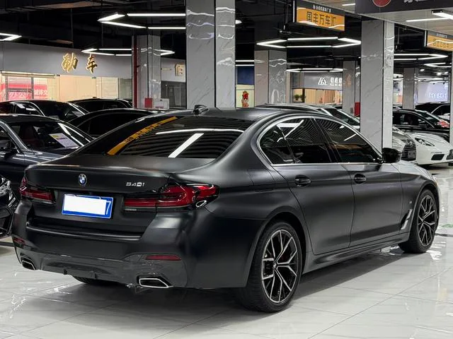 BMW 5 Series 2022 Reforma 540i Edición de moda M Conjunto deportivo interior foto 9 BMW 5 Series 2022 Reforma 540i Edición de moda M Conjunto deportivo interior foto 9