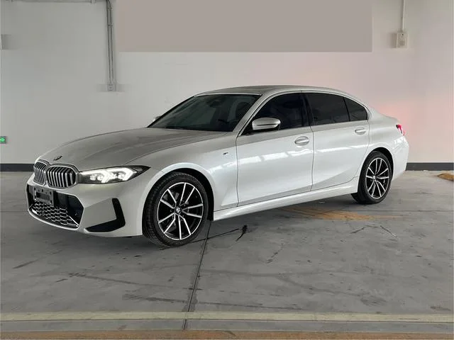 BMW 3 Series 2023 320Li M Conjunto deportivo exterior foto 1 BMW 3 Series 2023 320Li M Conjunto deportivo exterior foto 1