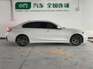 BMW 3 Series 2023 320Li M Conjunto deportivo exterior foto 6 BMW 3 Series 2023 320Li M Conjunto deportivo exterior foto 6