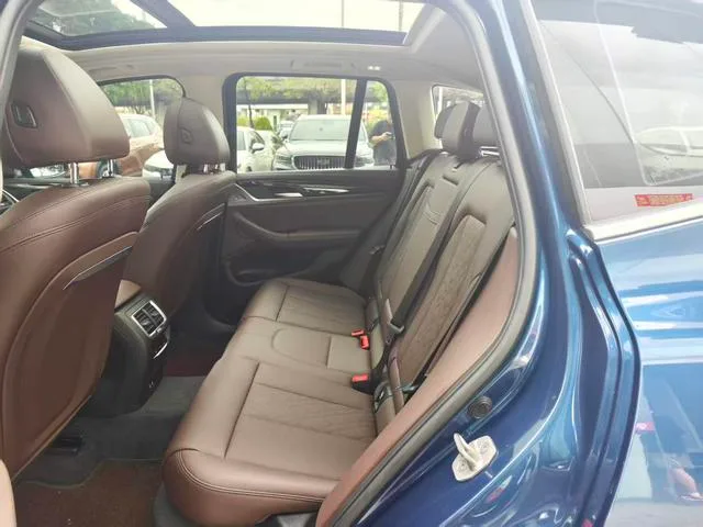 BMW X3 2022 xDrive25i M Conjunto deportivo interior foto 11 BMW X3 2022 xDrive25i M Conjunto deportivo interior foto 11
