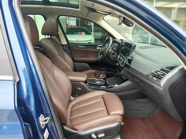BMW X3 2022 xDrive25i M Conjunto deportivo interior foto 12 BMW X3 2022 xDrive25i M Conjunto deportivo interior foto 12