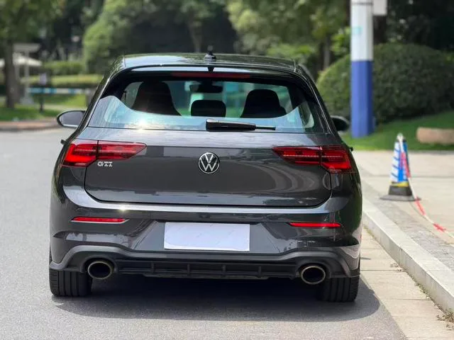 Volkswagen Golf GTI 2023 380TSI DSG GTI extérieur photo 4
