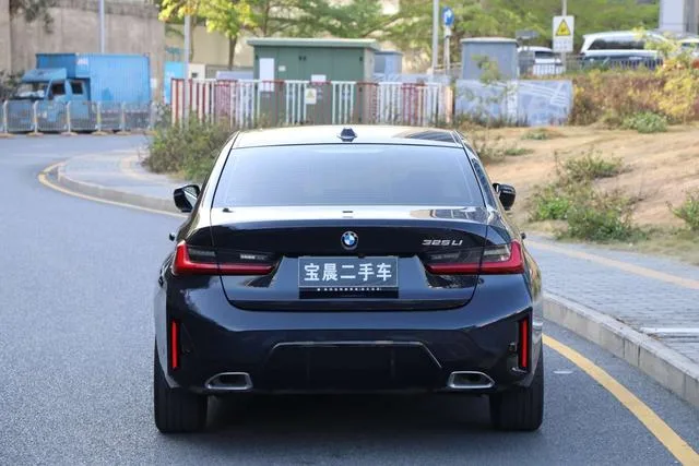 BMW 3 Series 2025 325Li M Conjunto deportivo exterior foto 5 BMW 3 Series 2025 325Li M Conjunto deportivo exterior foto 5