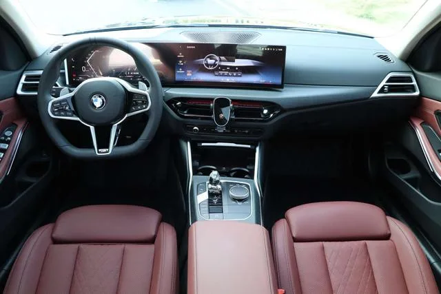 BMW 3 Series 2025 325Li M Conjunto deportivo interior foto 13 BMW 3 Series 2025 325Li M Conjunto deportivo interior foto 13