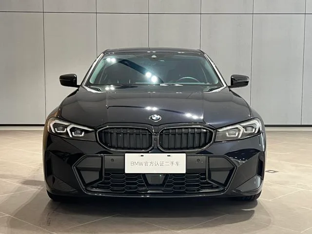 BMW 3 Series 2025 330Li M Traje nocturno deportivo Yao exterior foto 3