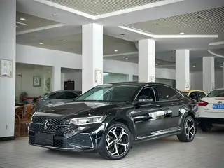 Volkswagen Passat 2023 Reforma 330TSI Edición de lujo estrellado