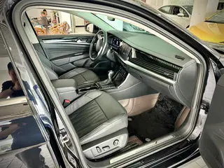 Volkswagen Passat 2023 Restyling 330TSI Star Deluxe Edition interior photo 6 Volkswagen Passat 2023 Restyling 330TSI Star Deluxe Edition interior photo 6