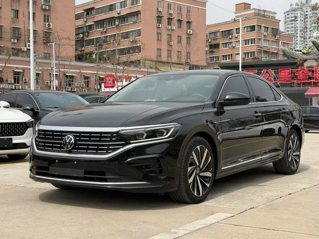 Volkswagen Passat 2022 330TSI Luxury Edition exterior photo 1 Volkswagen Passat 2022 330TSI Luxury Edition exterior photo 1