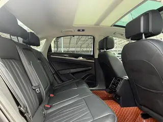 Volkswagen Passat 2022 330TSI Luxury Edition interior photo 17 Volkswagen Passat 2022 330TSI Luxury Edition interior photo 17