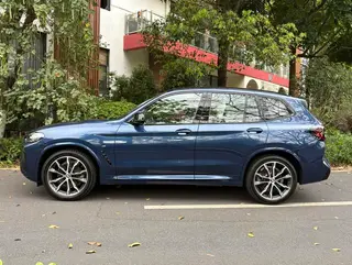 BMW X3 2022 xDrive30i Líder M Traje de noche Yao exterior foto 3 BMW X3 2022 xDrive30i Líder M Traje de noche Yao exterior foto 3