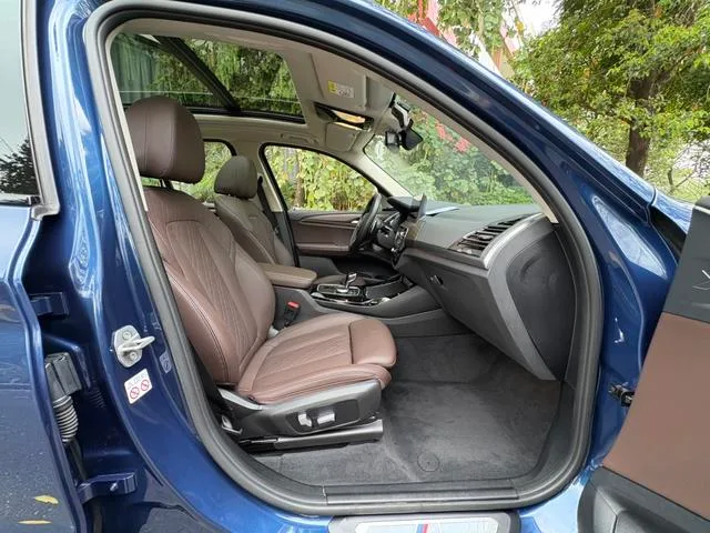 BMW X3 2022 xDrive30i Líder M Traje de noche Yao interior foto 12 BMW X3 2022 xDrive30i Líder M Traje de noche Yao interior foto 12