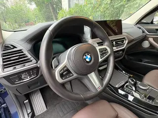BMW X3 2022 xDrive30i Líder M Traje de noche Yao interior foto 14 BMW X3 2022 xDrive30i Líder M Traje de noche Yao interior foto 14