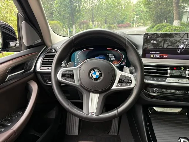 BMW X3 2022 xDrive30i Líder M Traje de noche Yao interior foto 20 BMW X3 2022 xDrive30i Líder M Traje de noche Yao interior foto 20