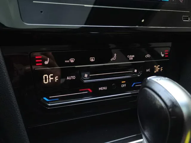 Volkswagen Magotan 2020 330TSI DSG Líder interior foto 14