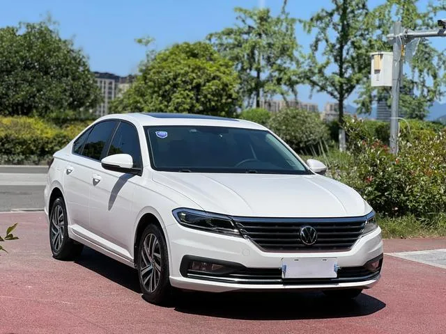 Volkswagen Lavida 2022 1.5L Automatic Comfort Version exterior photo 2 Volkswagen Lavida 2022 1.5L Automatic Comfort Version exterior photo 2