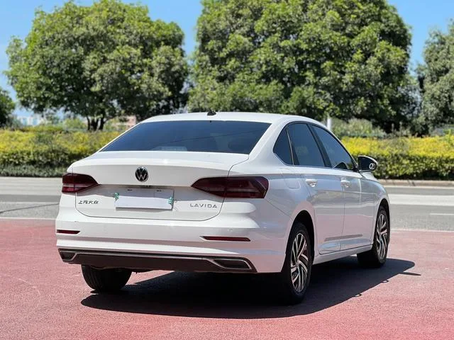 Volkswagen Lavida 2022 1.5L Automatic Comfort Version exterior photo 5 Volkswagen Lavida 2022 1.5L Automatic Comfort Version exterior photo 5