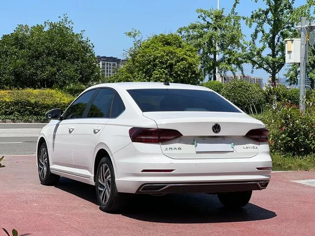 Volkswagen Lavida 2022 1.5L Automatic Comfort Version exterior photo 6 Volkswagen Lavida 2022 1.5L Automatic Comfort Version exterior photo 6