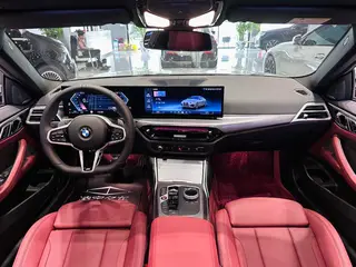 BMW 4 Series 2024 430i M Traje nocturno deportivo Yao interior foto 14 BMW 4 Series 2024 430i M Traje nocturno deportivo Yao interior foto 14