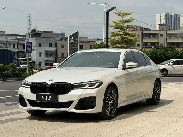 BMW 5 Series 2022 Second change 530Li Leading Type M Sports suit exterior photo 1 BMW 5 Series 2022 Second change 530Li Leading Type M Sports suit exterior photo 1