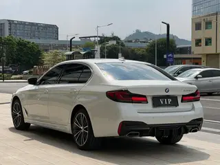 BMW 5 Series 2022 Second change 530Li Leading Type M Sports suit exterior photo 7 BMW 5 Series 2022 Second change 530Li Leading Type M Sports suit exterior photo 7