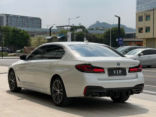 BMW 5 Series 2022 Second change 530Li Leading Type M Sports suit exterior photo 7 BMW 5 Series 2022 Second change 530Li Leading Type M Sports suit exterior photo 7