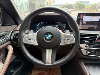 BMW 5 Series 2022 Second change 530Li Leading Type M Sports suit interior photo 13 BMW 5 Series 2022 Second change 530Li Leading Type M Sports suit interior photo 13