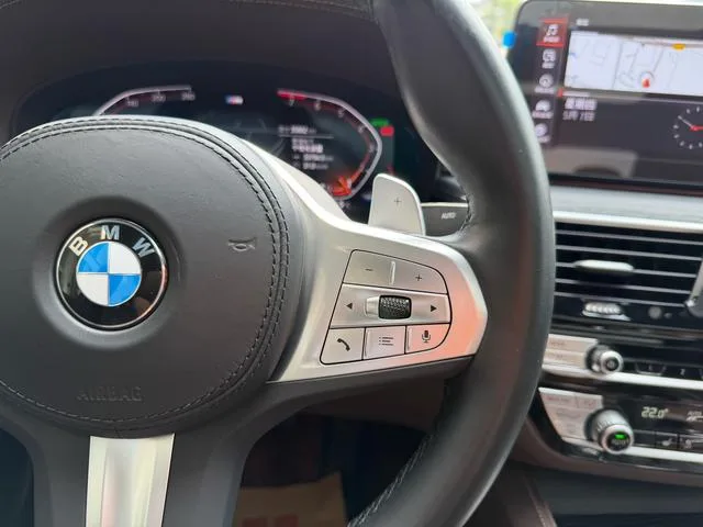 BMW 5 Series 2022 Second change 530Li Leading Type M Sports suit interior photo 15 BMW 5 Series 2022 Second change 530Li Leading Type M Sports suit interior photo 15