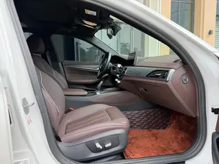 BMW 5 Series 2022 Second change 530Li Leading Type M Sports suit interior photo 19 BMW 5 Series 2022 Second change 530Li Leading Type M Sports suit interior photo 19