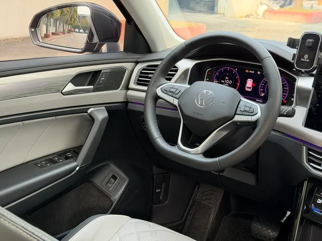 Volkswagen Tayron 2024 330TSI Two-wheel drive R-Line High-energy version interior photo 11 Volkswagen Tayron 2024 330TSI Two-wheel drive R-Line High-energy version interior photo 11