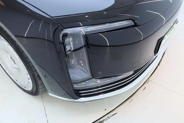 Maextro S800 2025 extended range Starshine Executive Edition 4 seat exterior photo 5 Maextro S800 2025 extended range Starshine Executive Edition 4 seat exterior photo 5