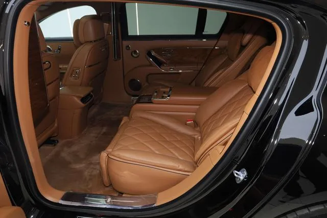 Maextro S800 2025 extended range Starshine Executive Edition 4 seat interior photo 14 Maextro S800 2025 extended range Starshine Executive Edition 4 seat interior photo 14