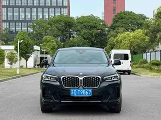 BMW X4 2022 xDrive 30i M Ensemble de sport extérieur photo 2 BMW X4 2022 xDrive 30i M Ensemble de sport extérieur photo 2