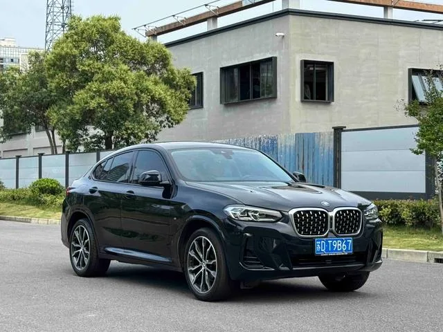 BMW X4 2022 xDrive 30i M Ensemble de sport extérieur photo 3 BMW X4 2022 xDrive 30i M Ensemble de sport extérieur photo 3
