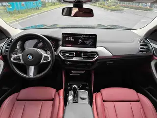 BMW X4 2022 xDrive 30i M Ensemble de sport intérieur photo 12 BMW X4 2022 xDrive 30i M Ensemble de sport intérieur photo 12