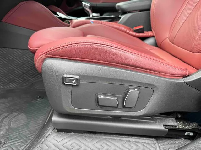 BMW X4 2022 xDrive 30i M Ensemble de sport intérieur photo 16 BMW X4 2022 xDrive 30i M Ensemble de sport intérieur photo 16